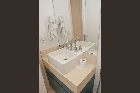 Apartamento à venda com 180m², 3 quartos e 3 vagas Apartamento à venda com 180m², 3 quartos e 3 vagasBanheiro da Suíte 3