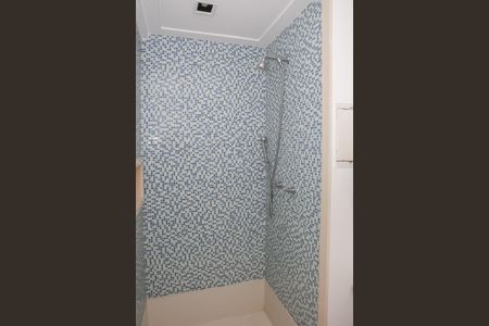 Apartamento à venda com 180m², 3 quartos e 3 vagas Apartamento à venda com 180m², 3 quartos e 3 vagasBanheiro da Suíte 2