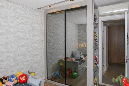 Apartamento à venda com 180m², 3 quartos e 3 vagas Apartamento à venda com 180m², 3 quartos e 3 vagasSuíte 2