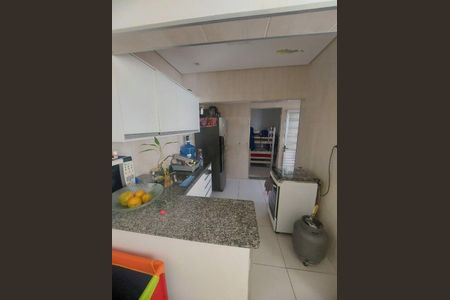 Casa à venda com 2 quartos, 168m² em Vila Esperança, São Paulo