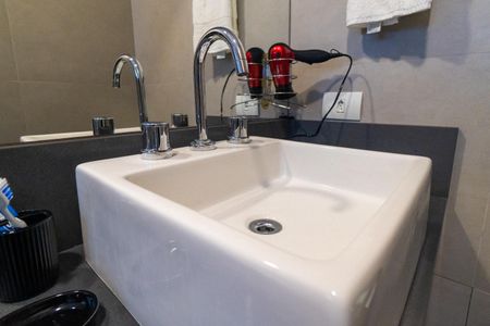 Casa à venda com 290m², 4 quartos e 4 vagasBanheiro da Suíte 3