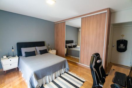 Suíte 2 de casa à venda com 4 quartos, 290m² em Vila Nova Caledonia, São Paulo