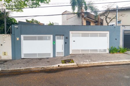 Casa à venda com 290m², 4 quartos e 4 vagasFachada