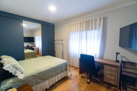 Casa à venda com 290m², 4 quartos e 4 vagasSuíte 3