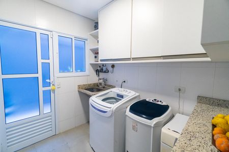 Casa à venda com 290m², 4 quartos e 4 vagasÁrea de Serviço