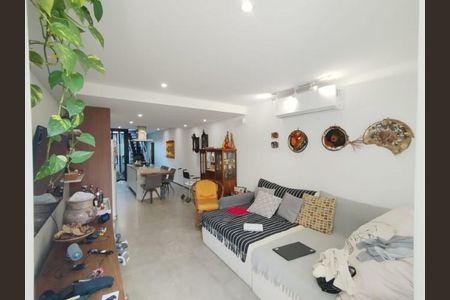 Casa à venda com 129m², 3 quartos e 1 vaga
