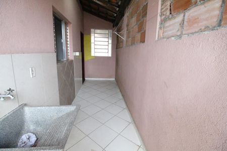 Casa para alugar com 70m², 2 quartos e 1 vagaÁrea de Serviço