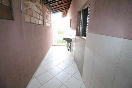 Casa para alugar com 70m², 2 quartos e 1 vagaÁrea de Serviço