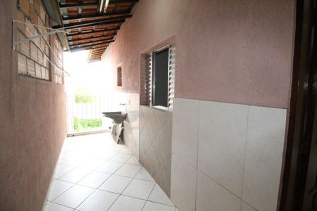 Casa para alugar com 70m², 2 quartos e 1 vagaÁrea de Serviço