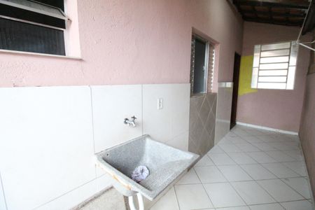 Casa para alugar com 70m², 2 quartos e 1 vagaÁrea de Serviço