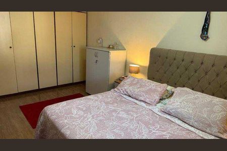 Casa à venda com 214m², 3 quartos e 1 vaga