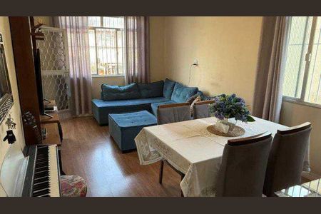 Casa à venda com 214m², 3 quartos e 1 vaga