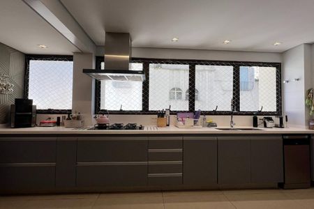 Apartamento à venda com 265m², 4 quartos e 3 vagas