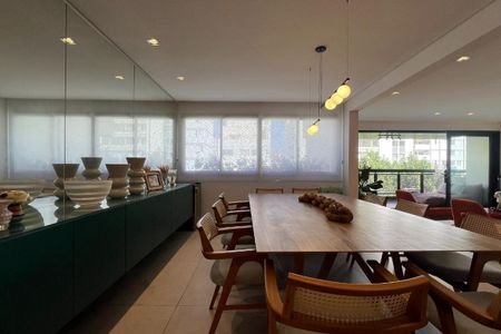 Apartamento à venda com 265m², 4 quartos e 3 vagas