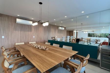 Apartamento à venda com 265m², 4 quartos e 3 vagas