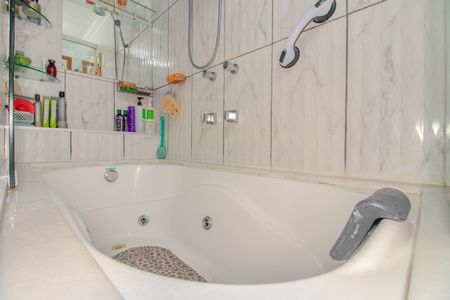 Apartamento à venda com 86m², 2 quartos e 1 vaga Apartamento à venda com 86m², 2 quartos e 1 vagaBanheiro Social