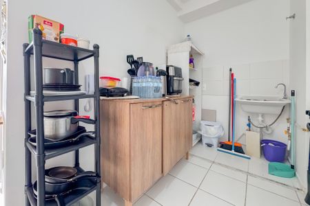 Apartamento à venda com 35m², 2 quartos e 1 vaga Apartamento à venda com 35m², 2 quartos e 1 vagaCozinha e Área de Serviço