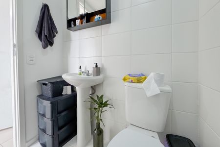 Apartamento à venda com 35m², 2 quartos e 1 vaga Apartamento à venda com 35m², 2 quartos e 1 vagaBanheiro