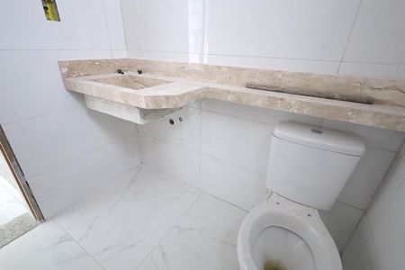 Casa de condomínio à venda com 129m², 3 quartos e 2 vagasBanheiro 1