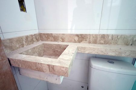 Casa de condomínio à venda com 129m², 3 quartos e 2 vagasBanheiro Suíte