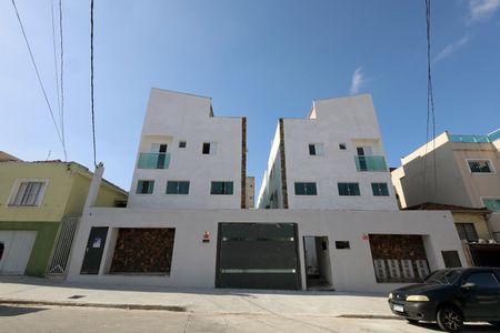 Casa de condomínio à venda com 129m², 3 quartos e 2 vagasFachada