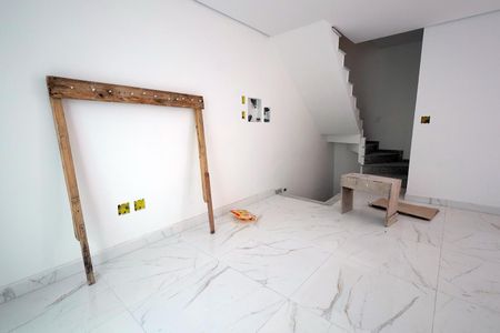 Casa de condomínio à venda com 129m², 3 quartos e 2 vagasSala