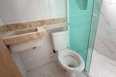 Casa de condomínio à venda com 129m², 3 quartos e 2 vagasBanheiro Suíte