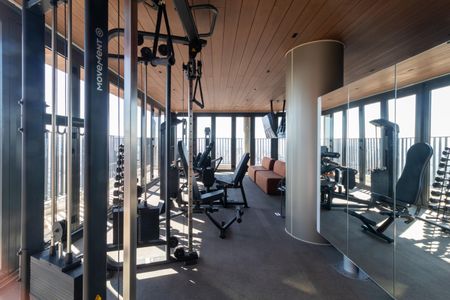 Apartamento à venda com 198m², 4 quartos e 3 vagas Apartamento à venda com 198m², 4 quartos e 3 vagasÁrea Comum - Academia