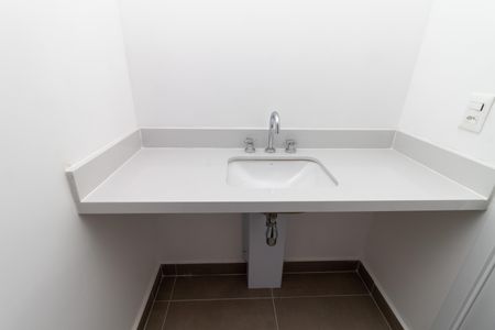Apartamento à venda com 198m², 4 quartos e 3 vagas Apartamento à venda com 198m², 4 quartos e 3 vagasBanheiro da Suíte 2