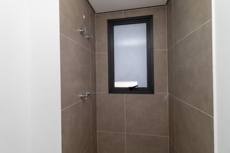 Apartamento à venda com 198m², 4 quartos e 3 vagas Apartamento à venda com 198m², 4 quartos e 3 vagasBanheiro da Suíte 2