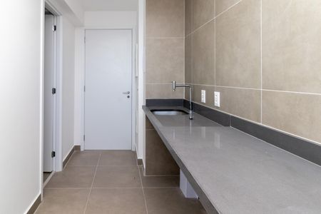 Apartamento à venda com 198m², 4 quartos e 3 vagas Apartamento à venda com 198m², 4 quartos e 3 vagasÁrea de Serviço