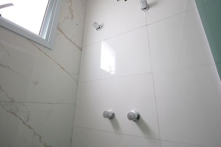 Casa de condomínio à venda com 117m², 2 quartos e 2 vagasBanheiro da Suíte 2