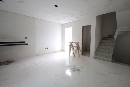 Sala de casa de condomínio à venda com 2 quartos, 117m² em Vila Metalúrgica, Santo André