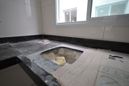 Casa de condomínio à venda com 117m², 2 quartos e 2 vagasSala/Cozinha