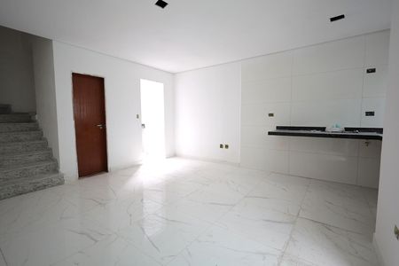 Casa de condomínio à venda com 117m², 2 quartos e 2 vagasSala/Cozinha
