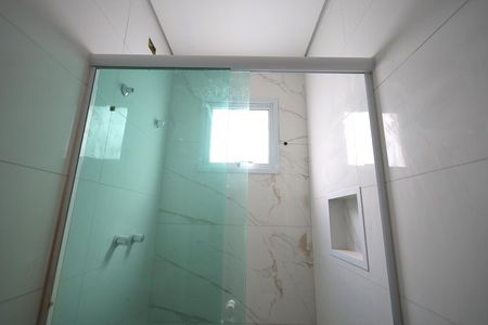 Casa de condomínio à venda com 117m², 2 quartos e 2 vagasBanheiro da Suíte 1