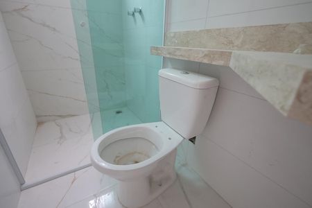 Casa de condomínio à venda com 117m², 2 quartos e 2 vagasBanheiro da Suíte 1