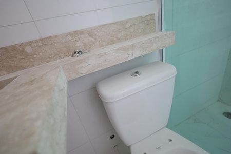 Casa de condomínio à venda com 117m², 2 quartos e 2 vagasBanheiro da Suíte 2