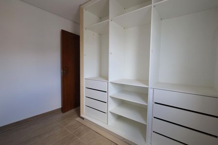 Casa de condomínio à venda com 117m², 3 quartos e 2 vagasSuíte