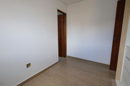 Casa de condomínio à venda com 117m², 3 quartos e 2 vagasSuíte