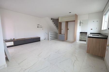 Casa de condomínio à venda com 117m², 3 quartos e 2 vagasSala/Cozinha