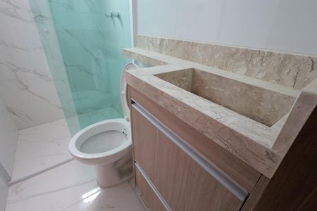 Casa de condomínio à venda com 117m², 3 quartos e 2 vagasBanheiro Social 2