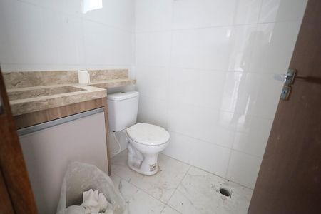 Casa de condomínio à venda com 117m², 3 quartos e 2 vagasBanheiro 1