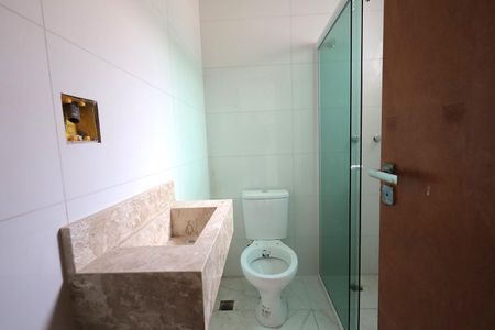 Casa de condomínio à venda com 117m², 3 quartos e 2 vagasBanheiro 2