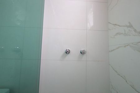 Casa de condomínio à venda com 117m², 3 quartos e 2 vagasBanheiro 2