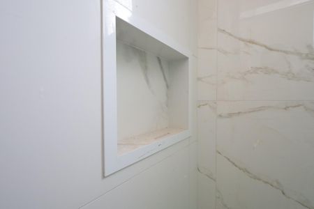 Casa de condomínio à venda com 117m², 3 quartos e 2 vagasBanheiro 2