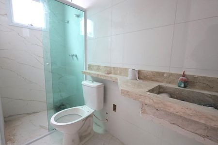 Casa de condomínio à venda com 117m², 2 quartos e 2 vagasBanheiro da Suíte 2