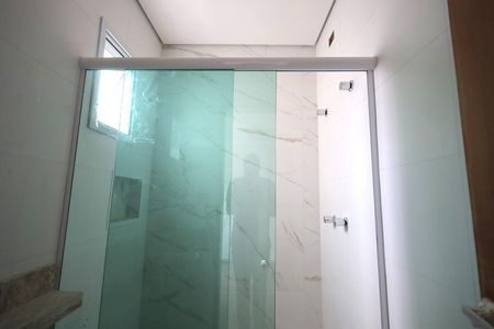 Casa de condomínio à venda com 117m², 2 quartos e 2 vagasBanheiro da Suíte 1