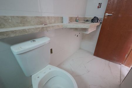 Casa de condomínio à venda com 117m², 2 quartos e 2 vagasBanheiro da Suíte 2