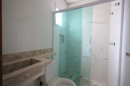 Casa de condomínio à venda com 117m², 2 quartos e 2 vagasBanheiro da Suíte 1